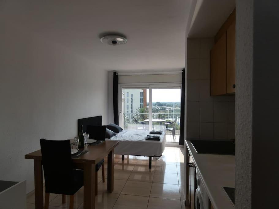 Estudio Con Vistas, Rosas Exteriör bild