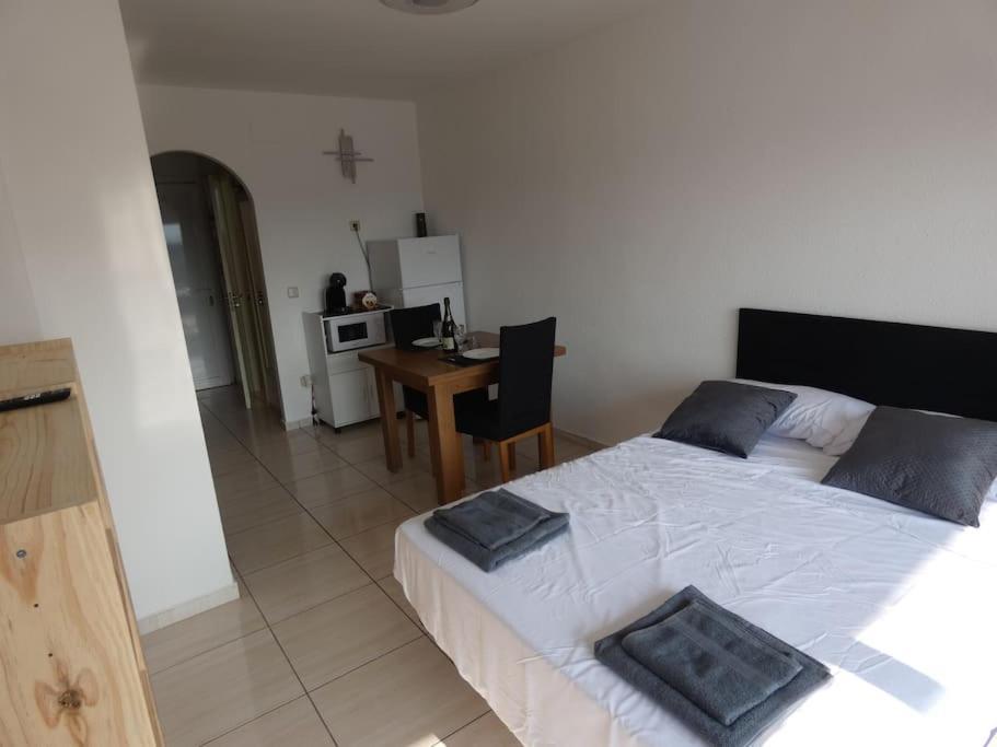 Estudio Con Vistas, Rosas Exteriör bild